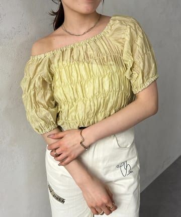Thevon.(ゼヴォン) シャーリングシアーボートネックブラウス